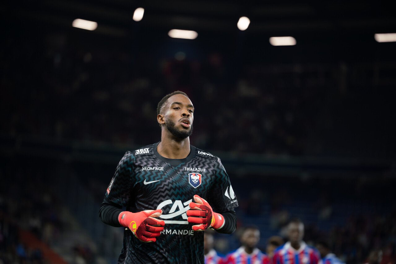 Peu rassurant lors des deux derniers matchs, Yannis Clémentia fera partie des joueurs sur lesquels Caen comptera pour faire basculer la tendance à l'extérieur.