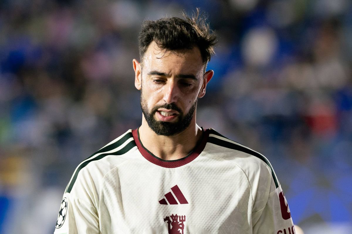 Bruno Fernandes during the UEFA Champions League 2026/27 League Phase MD3 match between Como 1907 and Manchester United. 