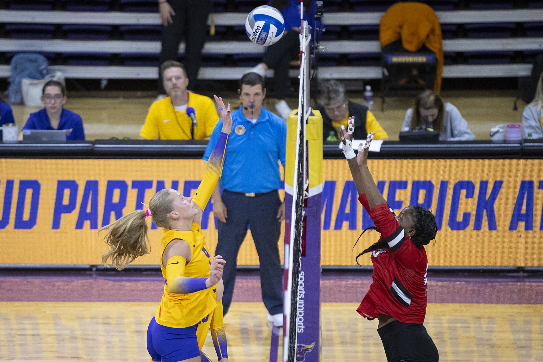 MSU VB vs MS 3.jpg