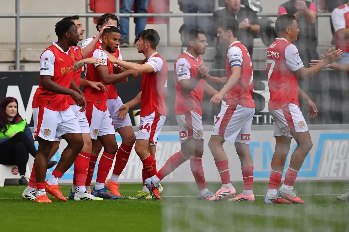 Rotherham United officially sign former Manchester United defender on free transfer