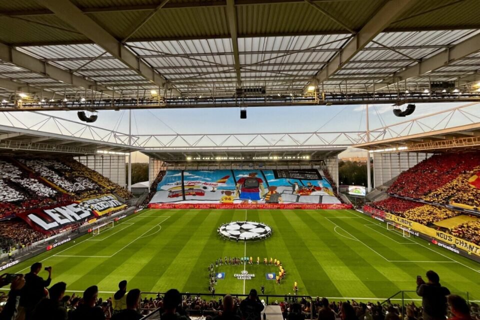 Les forces de l'ordre ont interpellé des supporters avant le coup d'envoi de RC Lens - Sporting mardi soir.