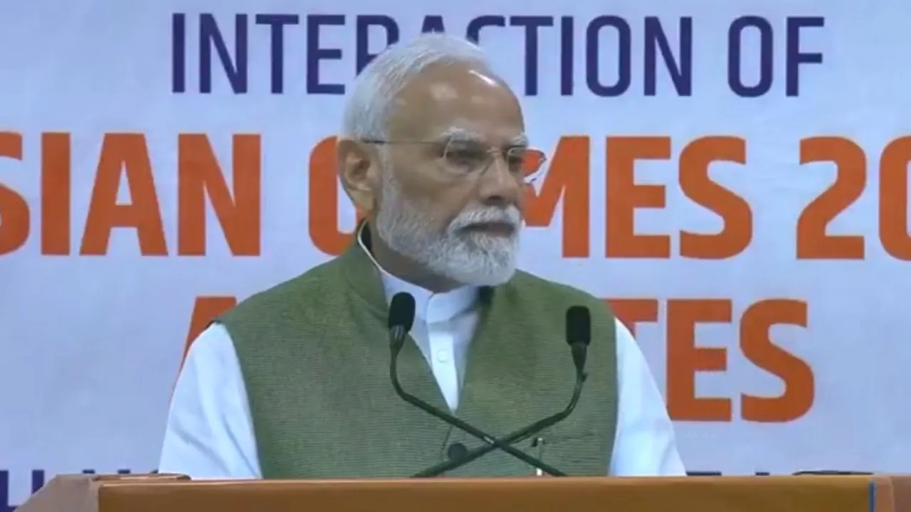 PM Narendra Modi meets Asian Games champions