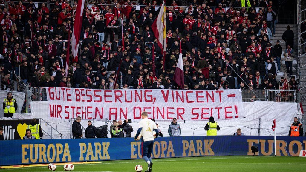 Mensagem dos adeptos do Bayern Munique a Kompany (FOTO: Bayern Munique)