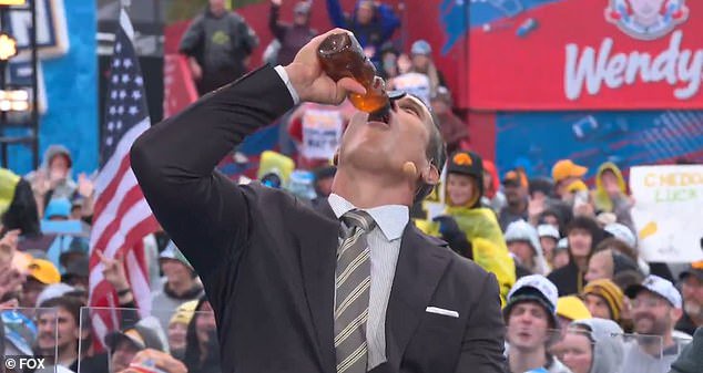 Brady Quinn shows off his pregame ritual of drinking honey straight from a bear-shaped bottle