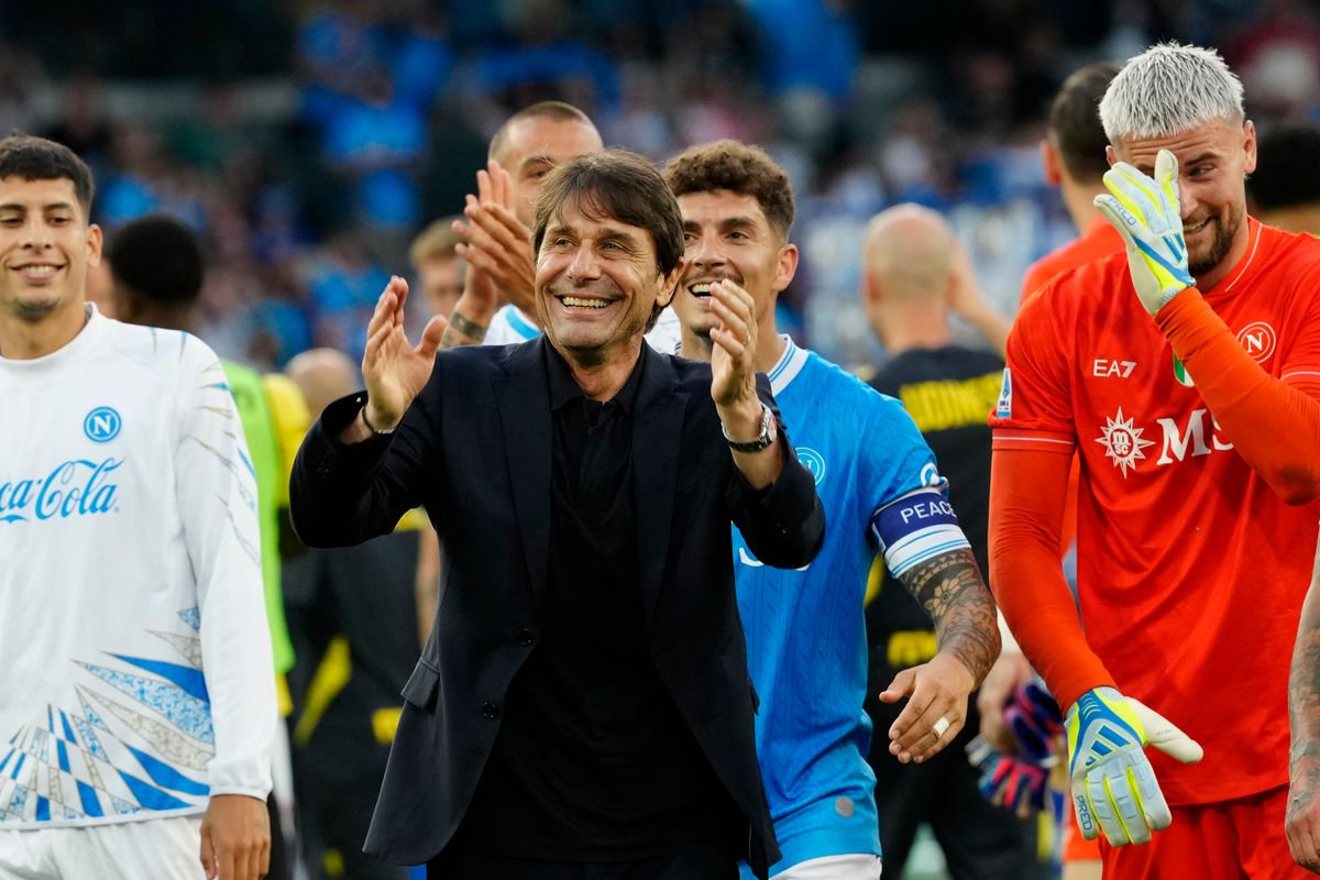 Antonio Conte as Napoli manager