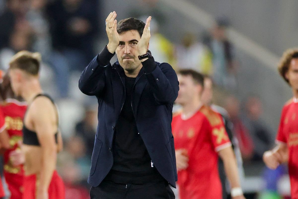 Linz, Austria - October 14: head coach Andoni Iraola of Liverpool FC cheers during the UEFA Champions League 2026/2027 match between LASK and Liverpool at Oberösterreich Arena on October 14, 2026 in Linz, Austria. (Photo by Marco Steinbrenner/DeFodi Images/DeFodi via Getty Images)