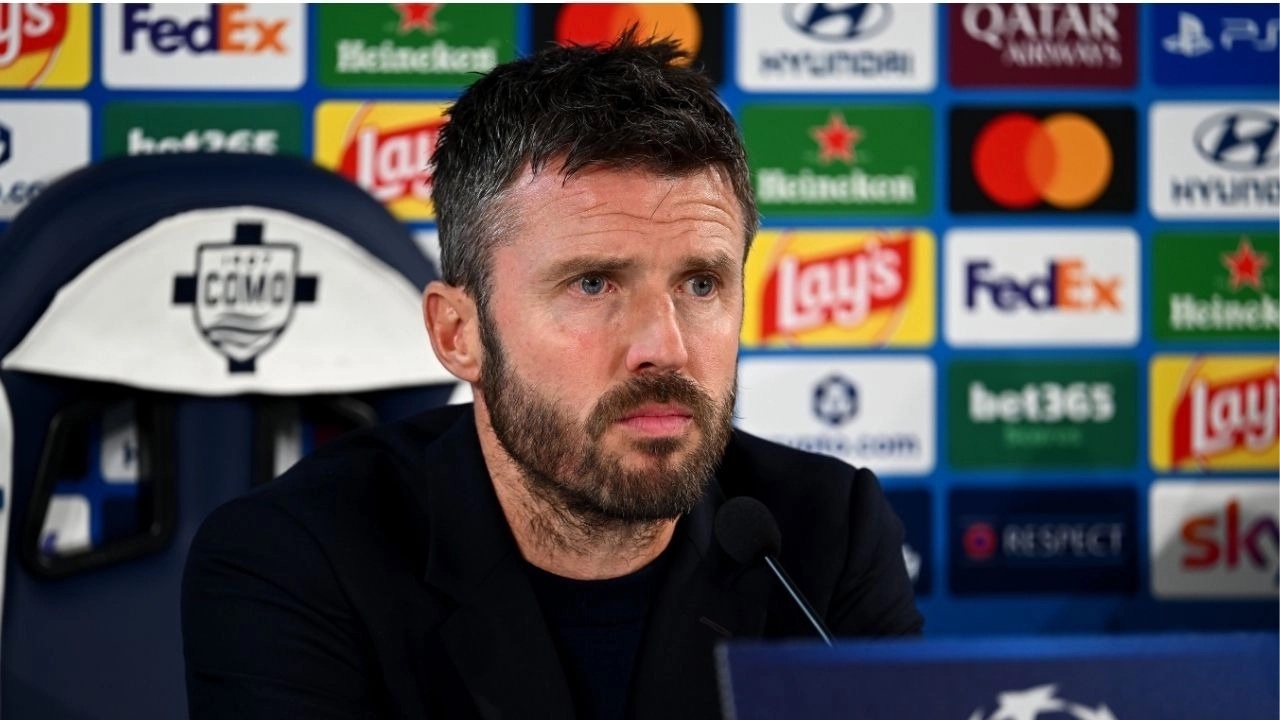 Michael Carrick responds after Bruno Fernandes directly calls out his tactics following Como defeat