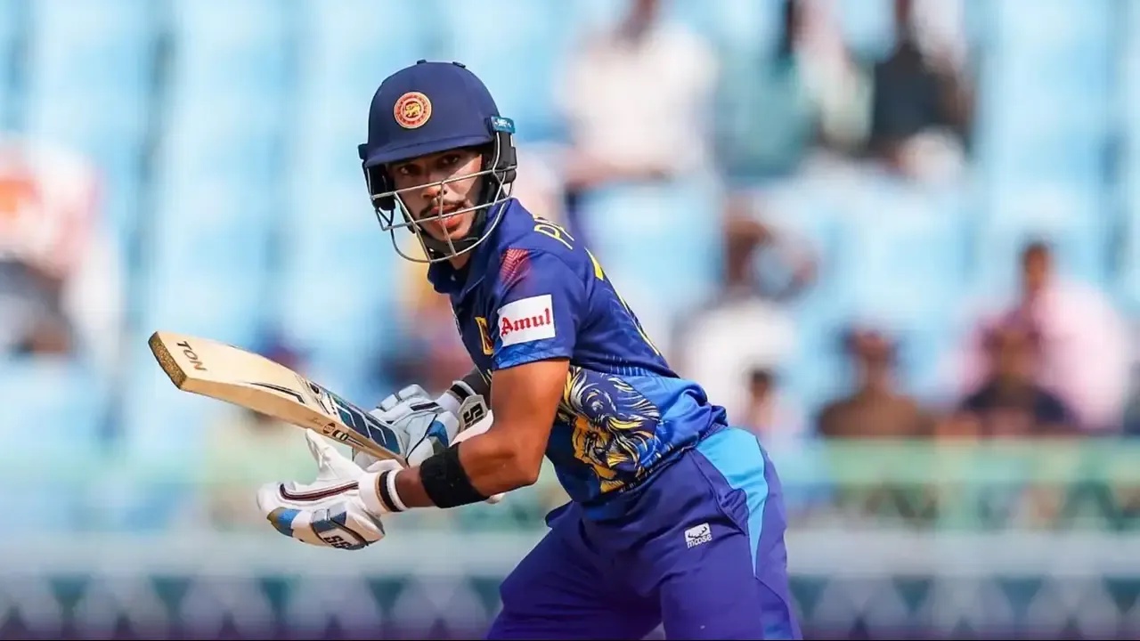  Nissanka and Mendis put on 136 for the second wicket. 