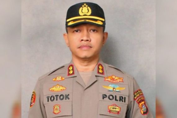 Oknum Polisi Aipda AD Dipecat Gegara Berbuat Asusila pada Ibu Mertua - JPNN.COM