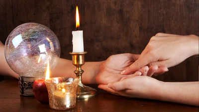 4 signs on your hand that indicate you are lucky, as per palmistry