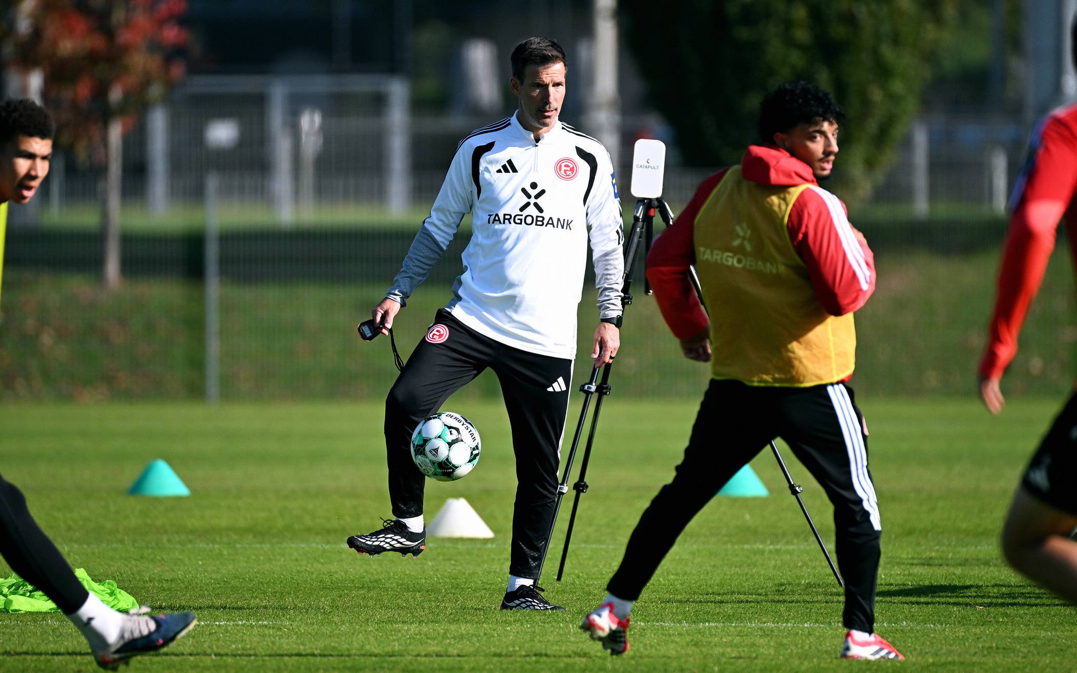 Jens Langeneke ist neuer Fortuna-Cheftrainer und folgt auf Alexander Ende. Zwei Tage...
