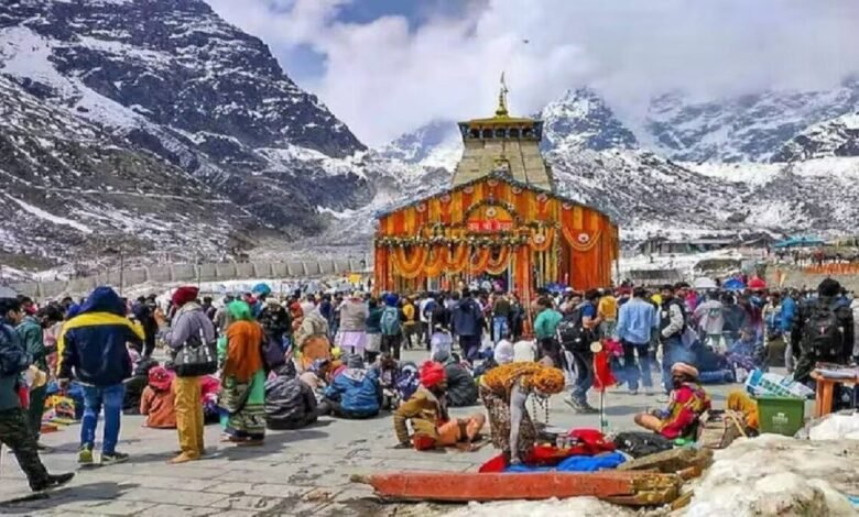 kedarnath-yatra-halted-chirbasa-landslide-disaster-heavy-rainfall-alert