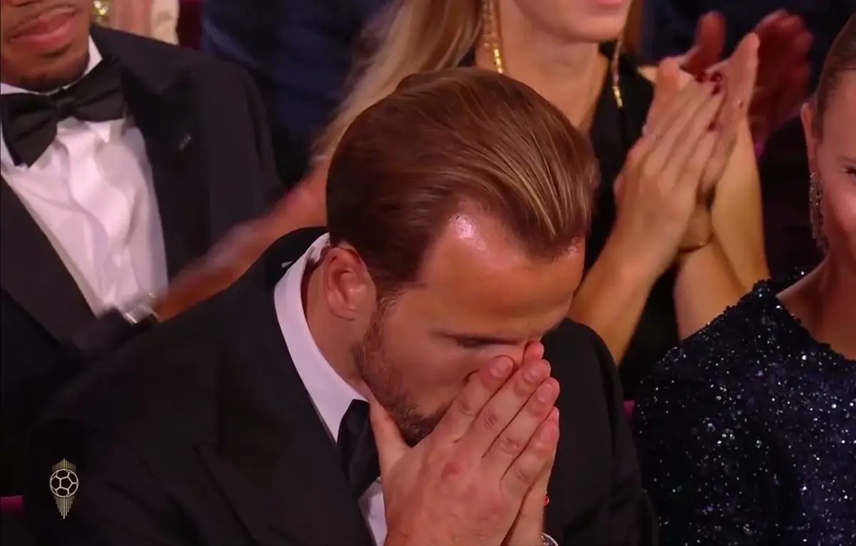 Imagem de contexto do artigo Harry Kane conquista a Bola de Ouro de 2026, Lamine Yamal é o jovem talento do ano