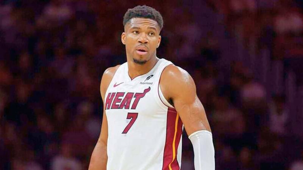 SPORTS-BKN-HEAT-ANTETOKOUNMPO-FILEPIC-MI Miami Heat forward Giannis Antetokounmpo (7) looks on after a play against the New Orleans Pelicans in the first half of a preseason game at Kaseya Center on Oct. 8, 2026, in Miami. (Matias J. Ocner Miami Herald TNS) Downtown Miami Florida United States EDITORIAL USE ONLY Copyright: xMiamixHeraldxStaffx 187858593W MatiasxJ.xOcnerx krtphotoslive967849 ©Credits Imago