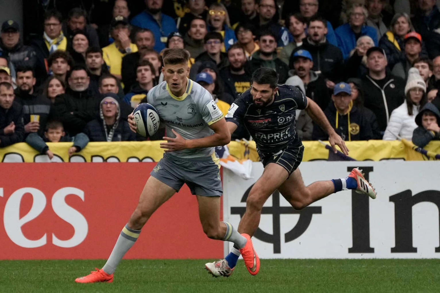 Sam Prendergast evades a tackle against Clermont