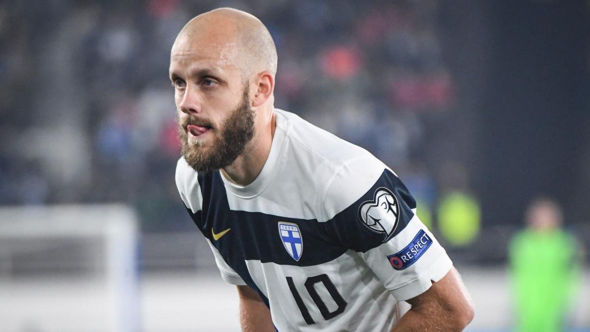 Teemu Pukki im Trikot von Finnland