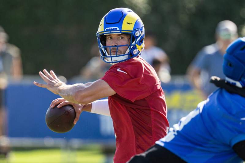 NFL, American Football Herren, USA Rams Training Camp Los Angeles Rams quarterback Matthew Stafford 9 throws during the Los Angeles Rams Training Camp, Monday, July 27, 2026, at Loyola Marymount University, in Los Angeles, CA. Jon Endow/Image of Los Angeles California United States EDITORIAL USE ONLY Copyright: xx JonxEndowx iosphotos416046