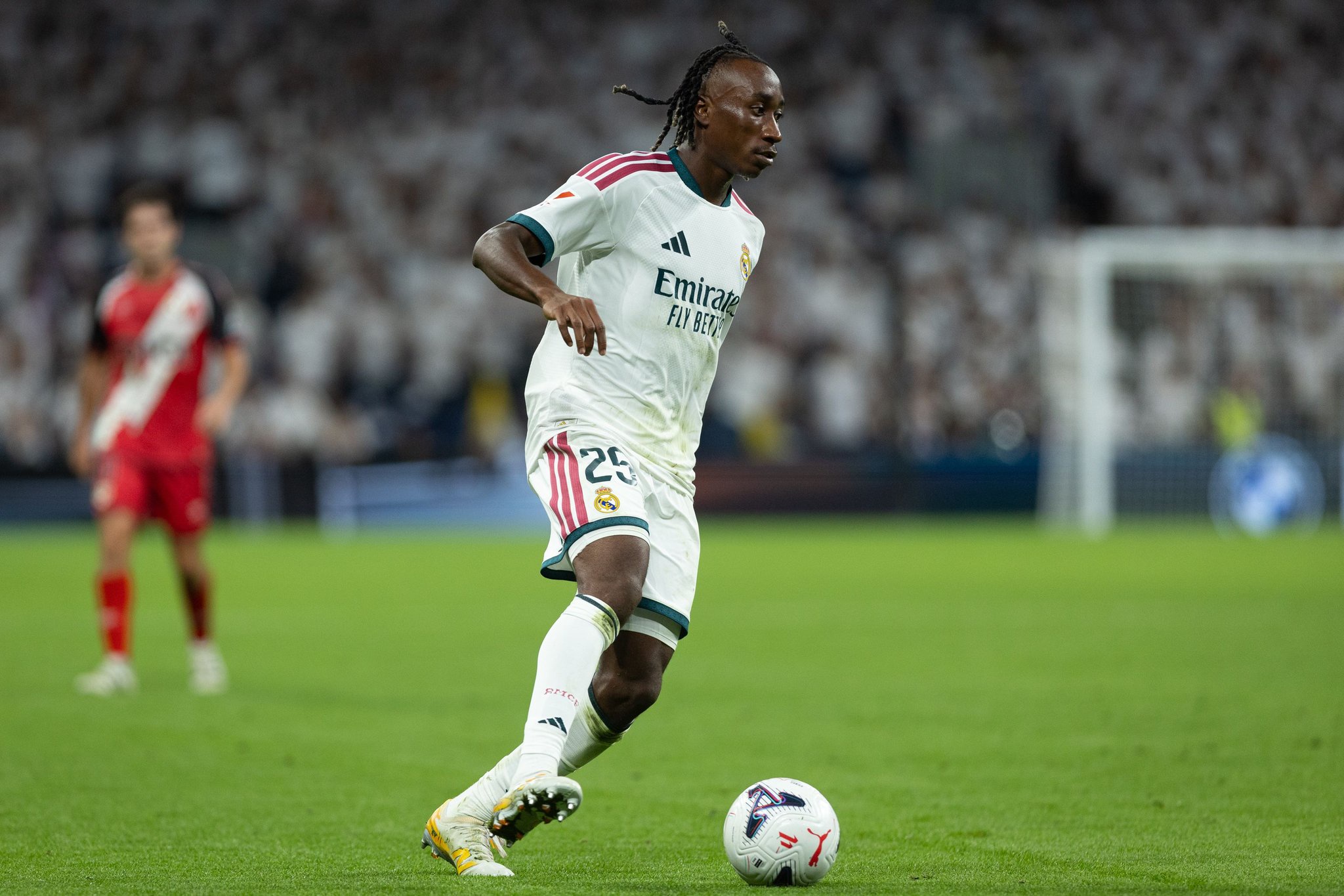 Yan Diomande brachte RB Leipzig im vergangenen Sommer 125 Millionen Euro ein. In der Startelf gegen seinen Ex-Club soll der Real-Neuzugang jedoch nicht stehen.