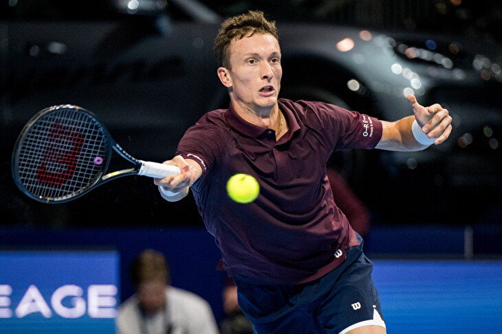 Tallon Griekspoor Stuns Jiří Lehečka in Brussels Quarter-Finals