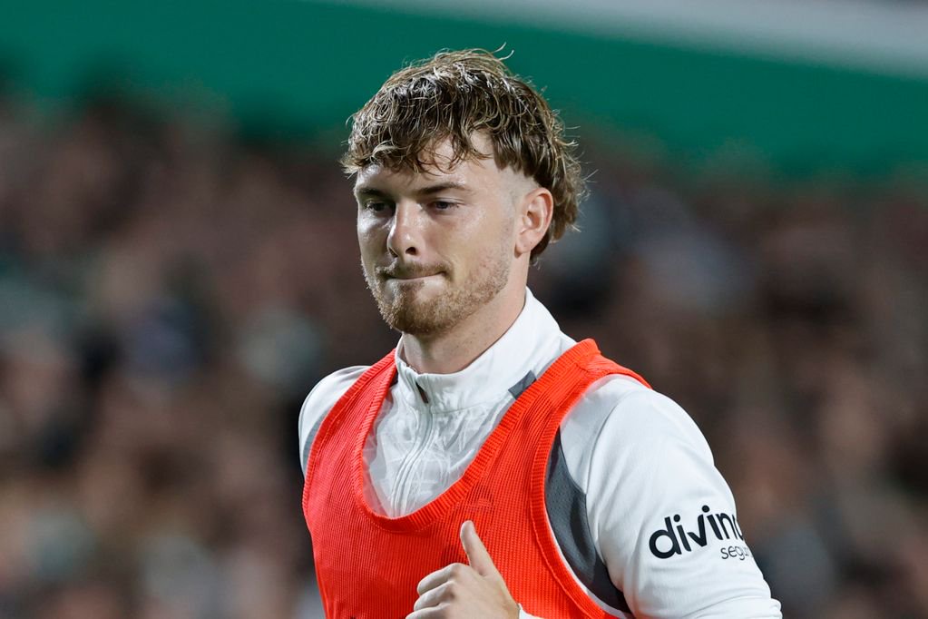 Liverpool midfielder Harvey Elliott is on loan at Valencia.