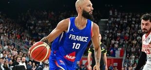 NBA player ejected from Olympics tuneup after placing hands around fellow pro's neck