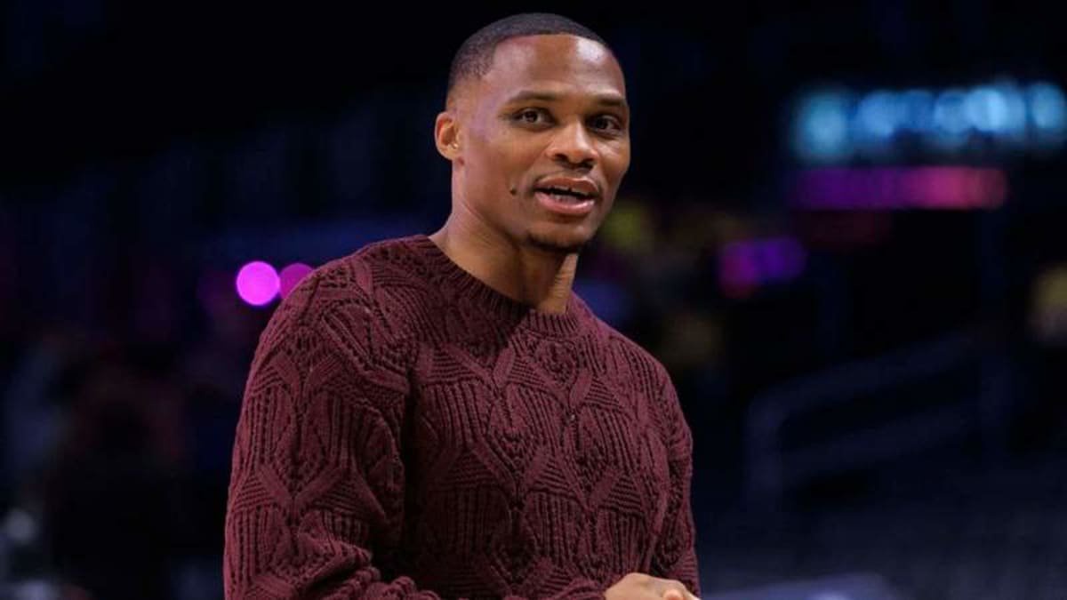 October 17, 2025, Los Angeles, California, USA: Russell Westbrook 18 of the Sacramento Kings prior to their preseason NBA, Basketball Herren, USA game against the Los Angeles Lakers on Friday October 17, 2025 at Crypto.com Arena in Los Angeles, California. ARIANA RUIZ/PI Los Angeles USA – ZUMAp124 20251017_zaa_p124_051 Copyright: xArianaxRuizx ©Credits – Imago