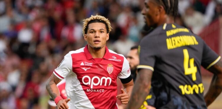Ligue 1: Monaco rejoint Lille en tête