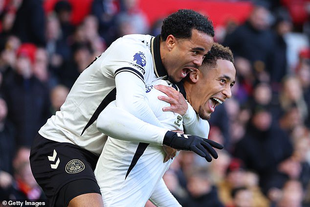 Marcus Tavernier celebrates scoring the second goal with Justin Kluivert