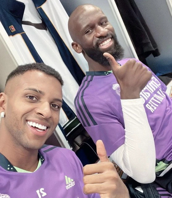 Real Madrid star Antonio Rudiger shaves his hair completely as he arrives training on New Year's day (Photos)