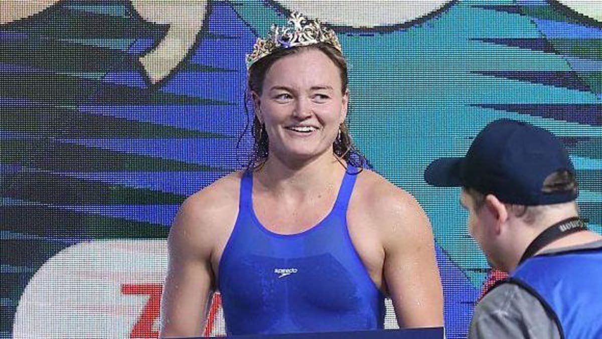 Mona McSharry with a crown to represent her triple crown success