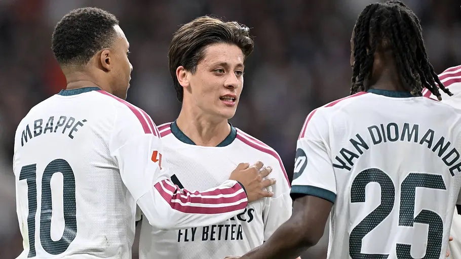 Arda Güler, Kylian Mbappé und Yan Diomande in den Reihen von Real Madrid