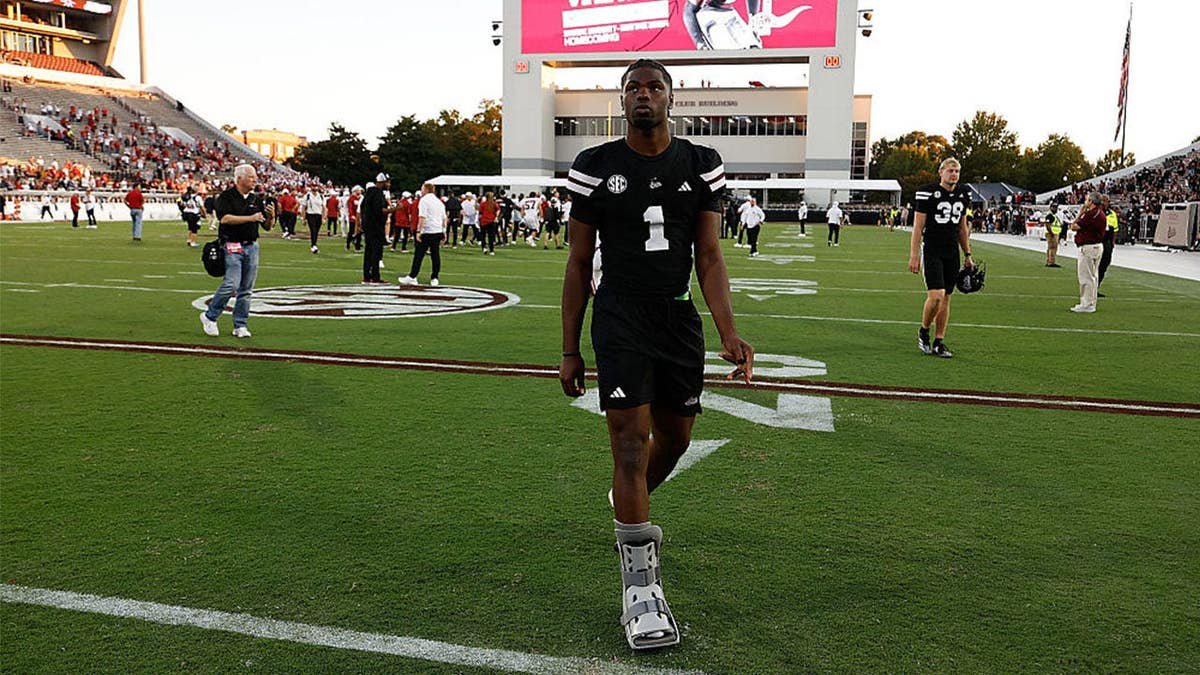 Kamario Taylor #1 of the Mississippi State Bulldogs