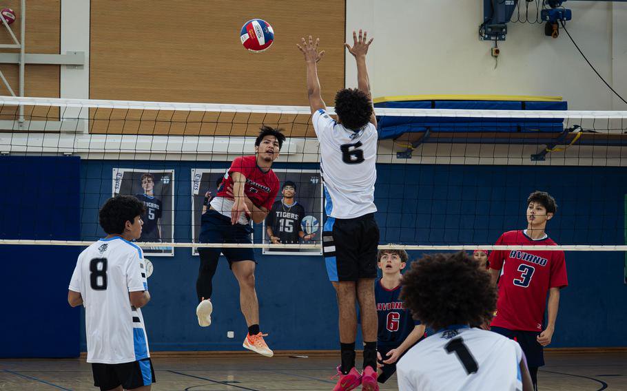 Micah Guerrero spikes.