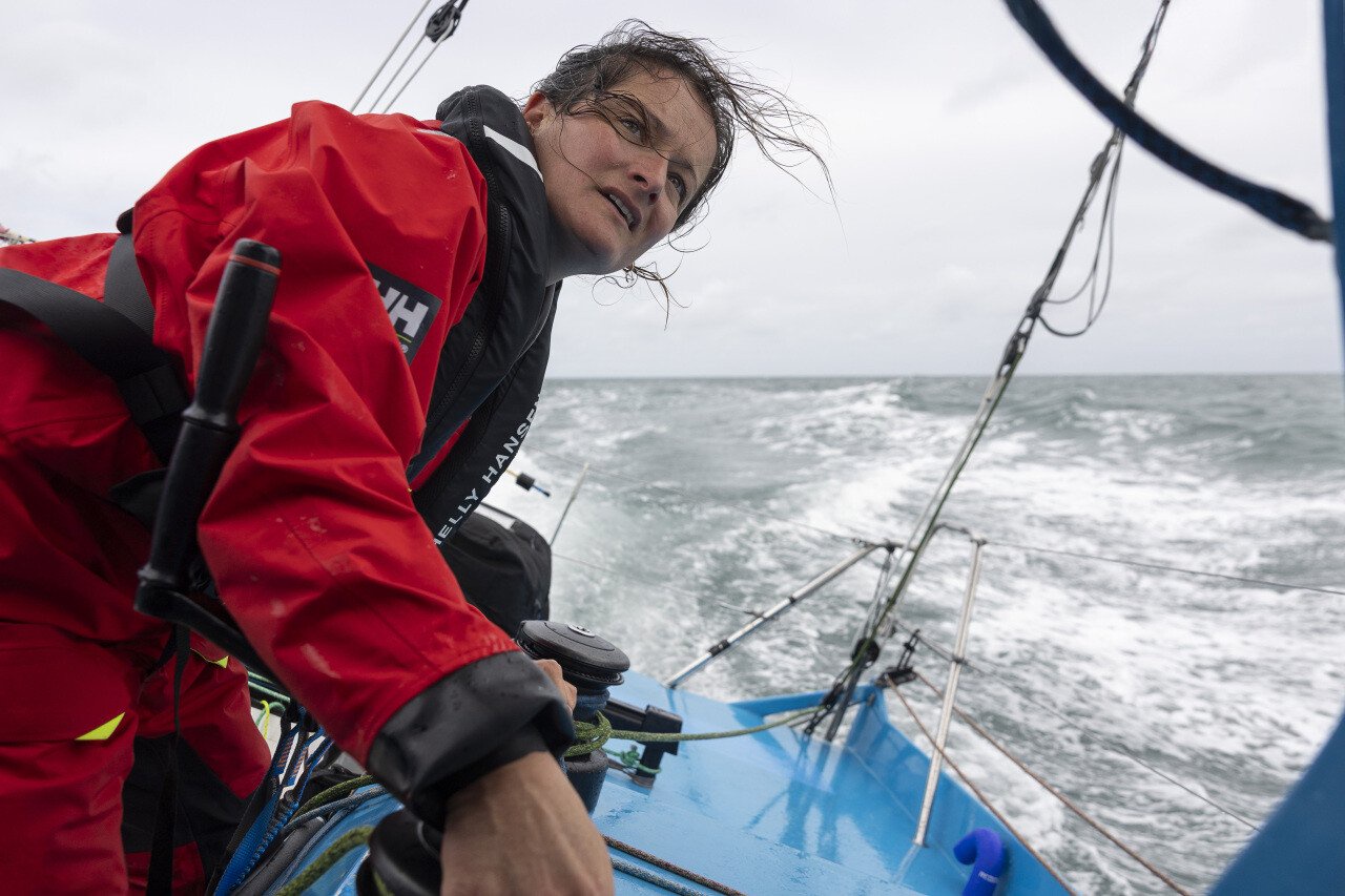 Sophie Faguet, skipper Class40 DEFI SOLIDAIRE AVEC ELLYE ET L'ARCHE, à l’entrainement avant le départ de la Route du Rhum destination Guadeloupe, au lage de Saint-Malo le 15 sepmteber 2026, Photo © Jean-Marie LIOT - SOPHIE FAGUET 2026 - CLASS40 DÉFI SOLIDAIRE AVEC ELLYE ET L'ARCHE
