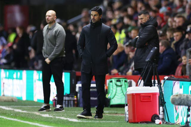 Arteta admonished Dowman for his red card in full view of the cameras