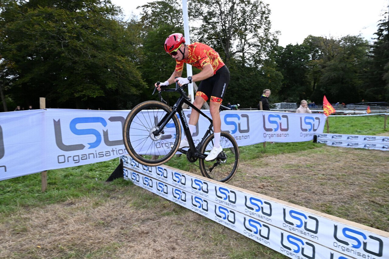 Le champion de Normandie Maxence Lemardelé, ici en action à Martinvast, a pris une belle 7e place ce samedi 24 octobre en Coupe de France.