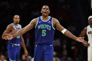 Minnesota Timberwolves v Miami Heat