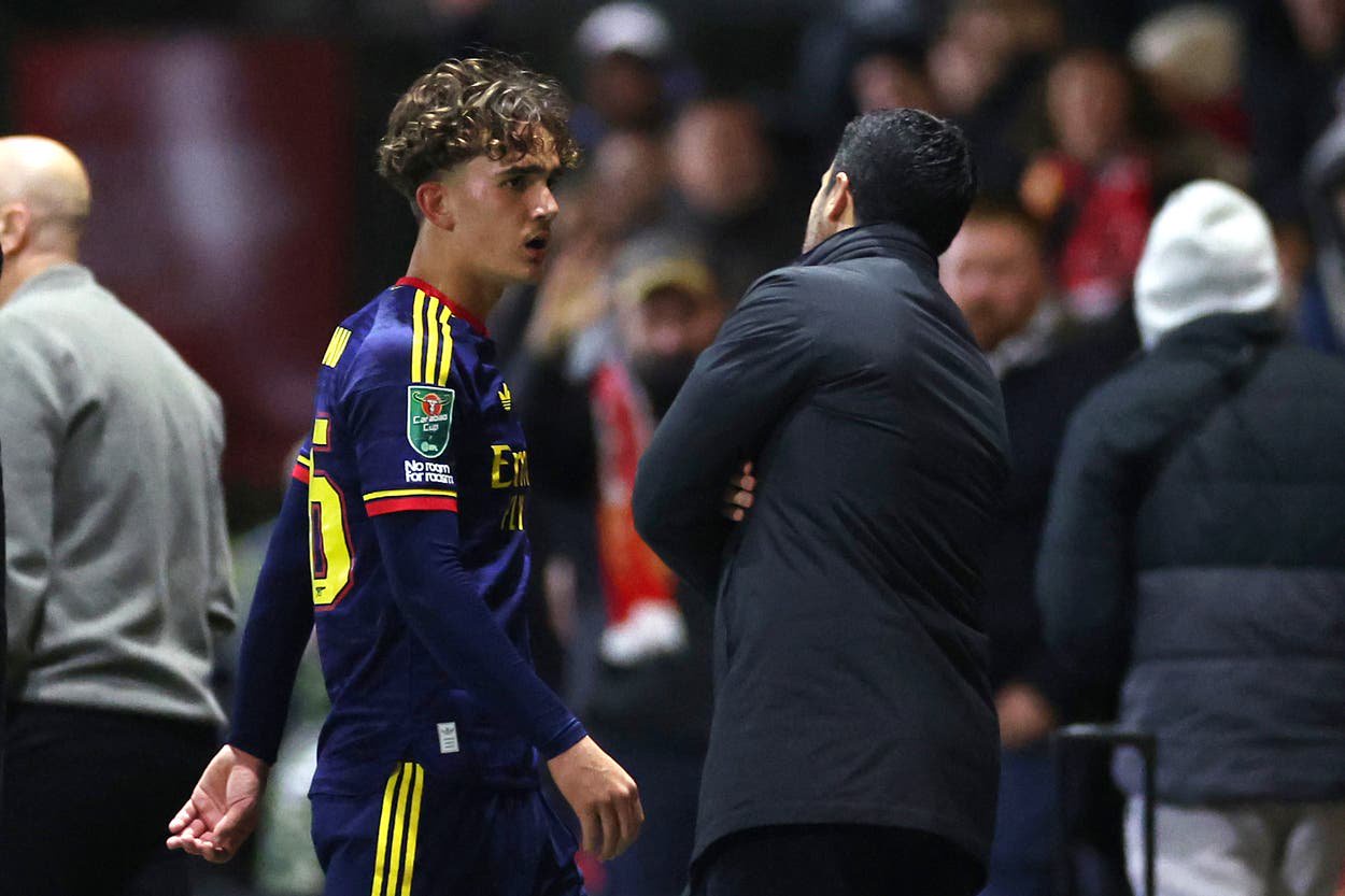 Arteta appeared to be angry with Max Dowman after his red card at Fleetwood Town