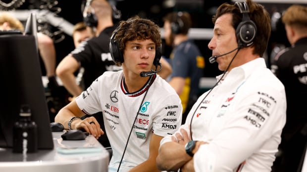 Wolff and Mercedes gambled on Kimi.