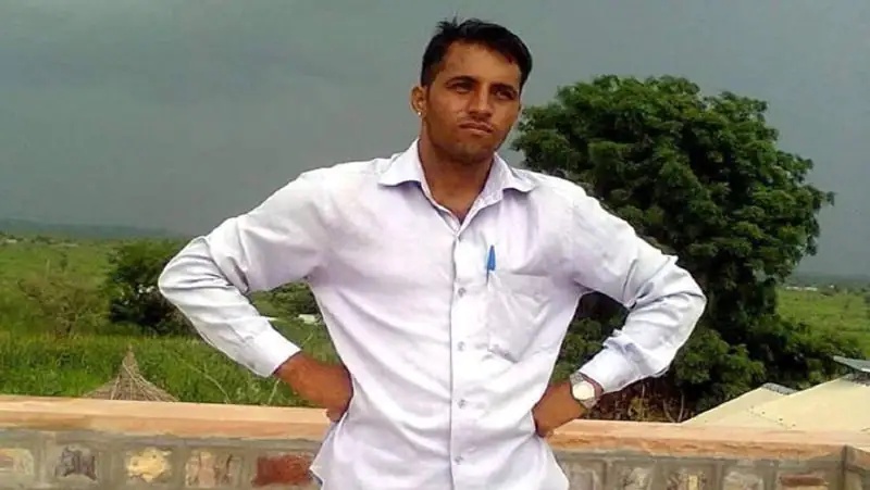 Rajasthan Barmer RTI activist kidnapped and thrashed mercilessly by miscreants and left on road in immaterial condition UDT