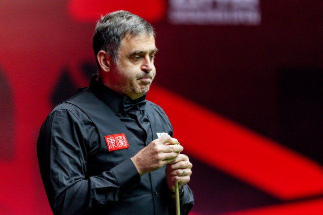 SHENZHEN, CHINA - SEPTEMBER 28: Ronnie O'Sullivan of England chalks the cue during the WST Shenzhen Open 2026 Day 1 the round two match against Jun Jiang of China on September 28, 2026 in Shenzhen, China. (Photo by Yu Chun Christopher Wong/Eurasia Sport Images/Getty Images)