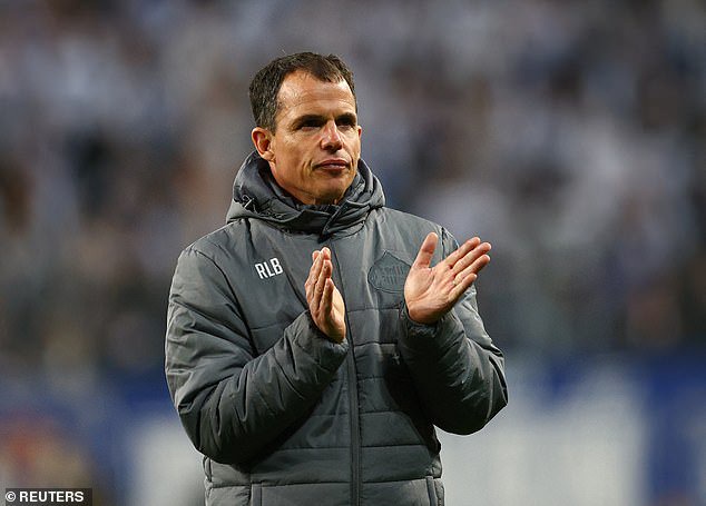 Sunderland drew 1-1 at Lech Poznan in the Europa League despite leading after just 78 seconds