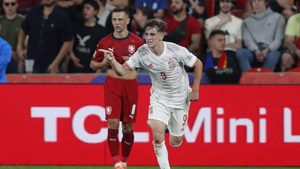 Soccer Football - UEFA Nations League - Group B - Czech Republic v Spain - Sinobo stadium, Prague, Czech Republic - June 5, 2022 Spain's Gavi celebrates scoring their first goal REUTERS/David W Cerny