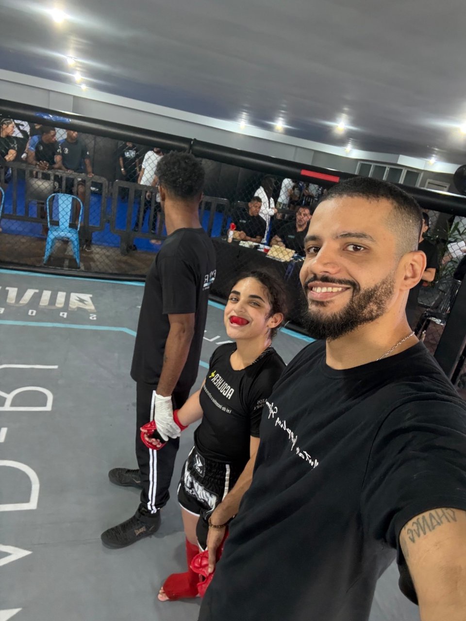 Lorena disputou com atleta de 14 e 15 anos no cage - Divulgação/Atleta