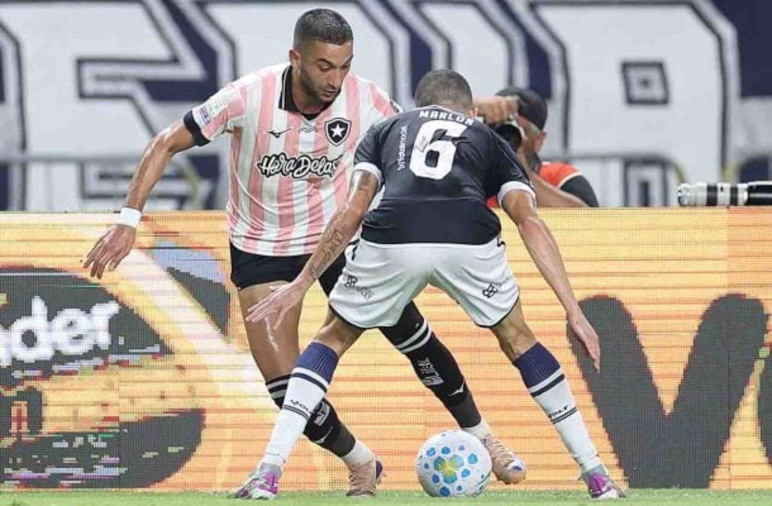 Martins cisca e não encontra com quem jogar –