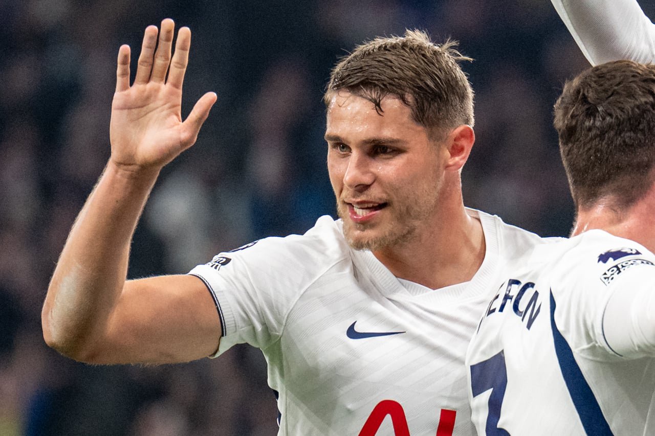 Micky van de Ven Tottenham