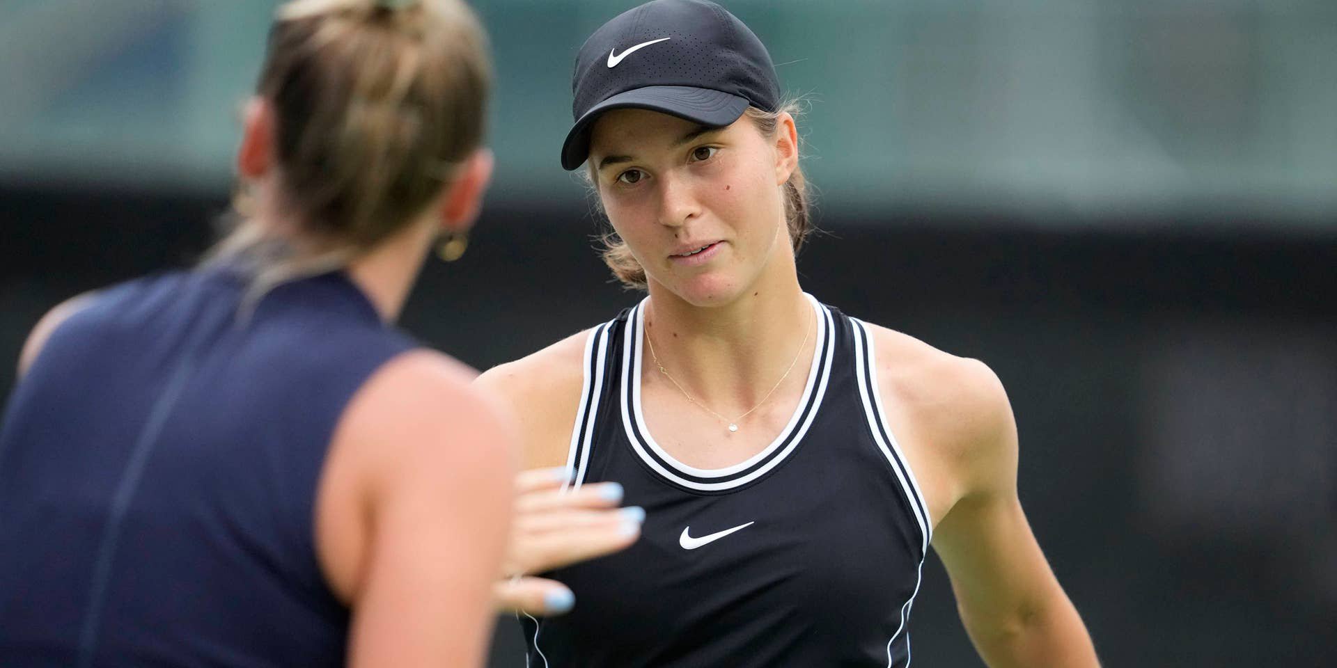 Lilli Tagger jubelt nach ihrem souveränen 6:2, 6:2-Sieg gegen Magda Linette in Guangzhou.
