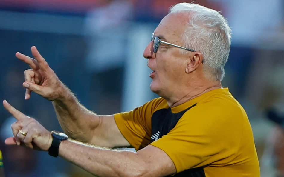 Dorival Júnior durante Bahia e São Paulo, pelo Campeonato Brasileiro