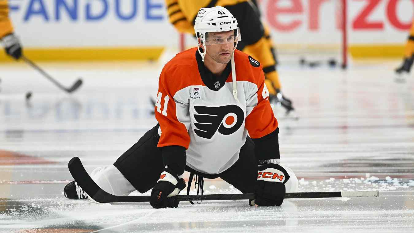 Philadelphia Flyers v Pittsburgh Penguins - Game One