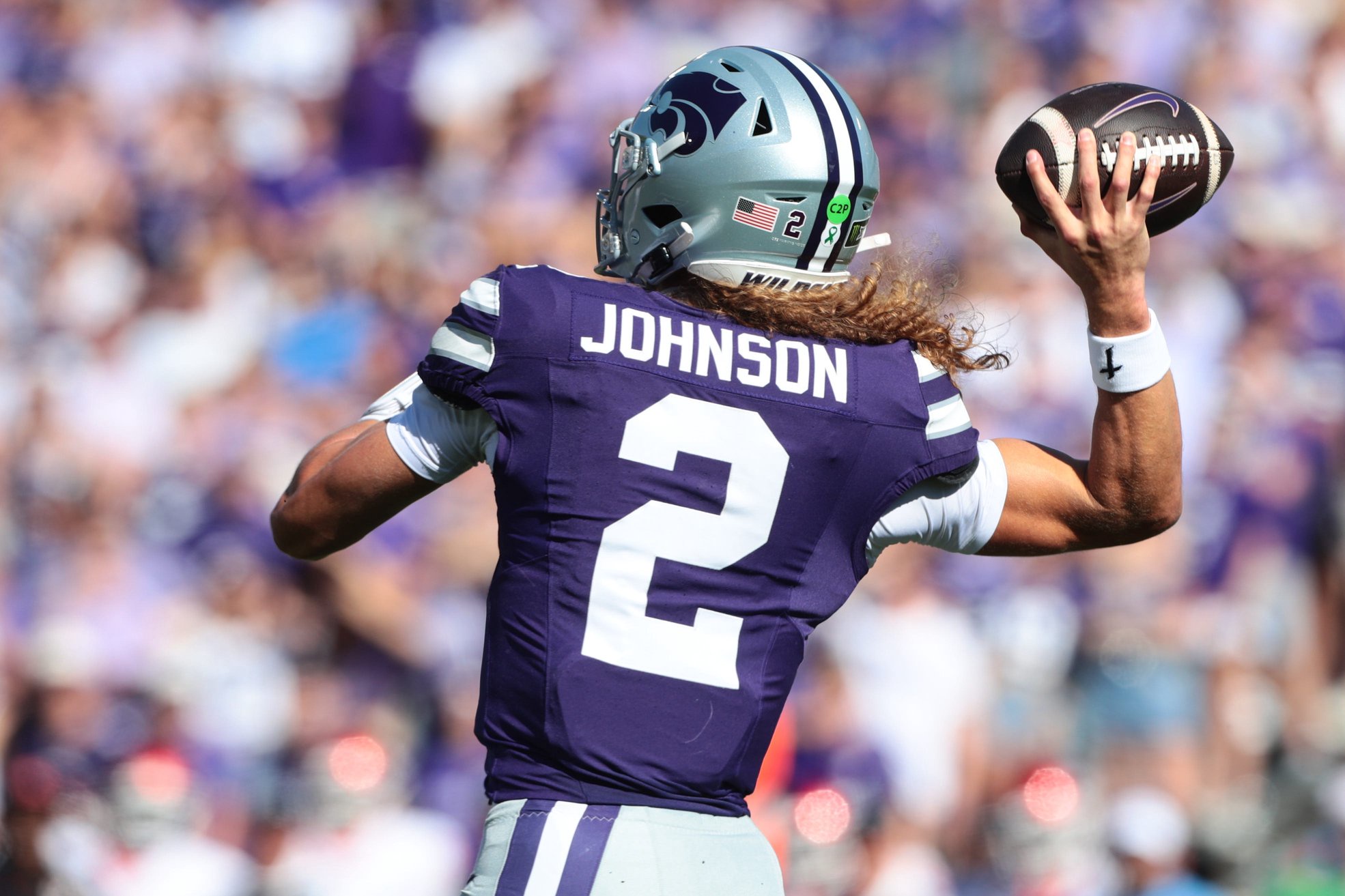 Kansas State Wildcats quarterback Avery Johnson (2) throws the ball against Houston Cougars during the game inside Bill Snyder Family Stadium in Manhattan, Kansas, on Oct. 10, 2026.